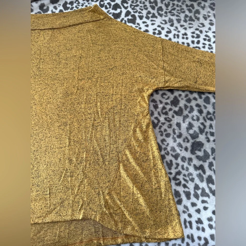 Fantastic Fawn Off The Shoulder Sweater in Mustard Yellow Size Small